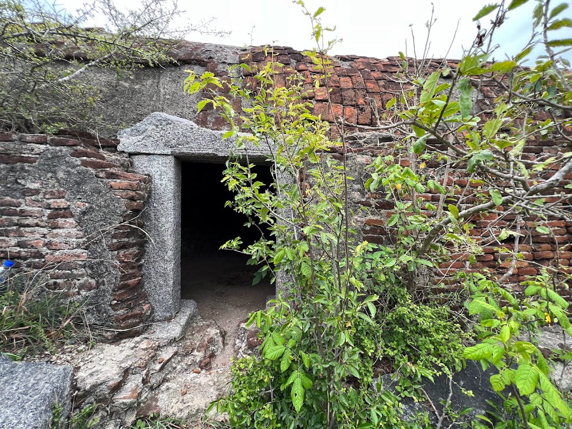 Gengavaram Dhuruvan Fort Trek – Explore the Hidden Chola Dynasty Fort photo 4