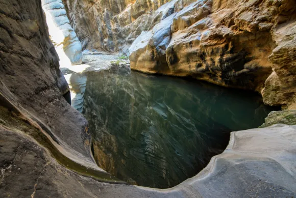 Snake Gorge Canyon – Oman's Ultimate Canyon Adventure photo 4