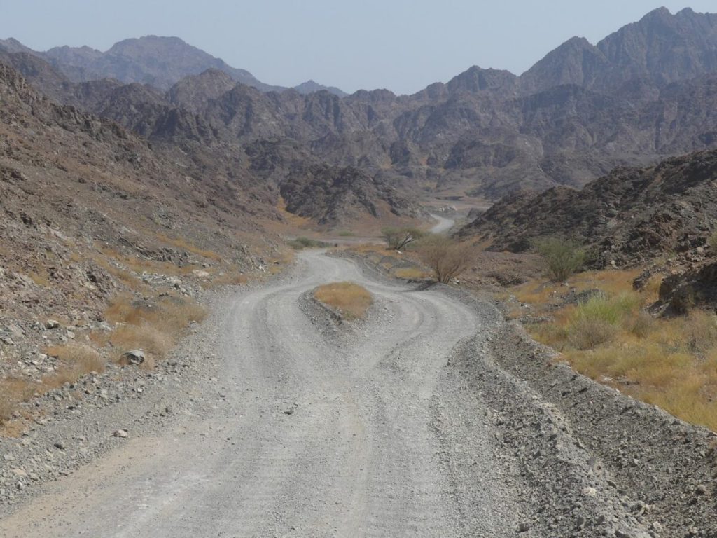Wadi Maidaq – 4x4 Wadi Drive & Mountain Escape photo 1