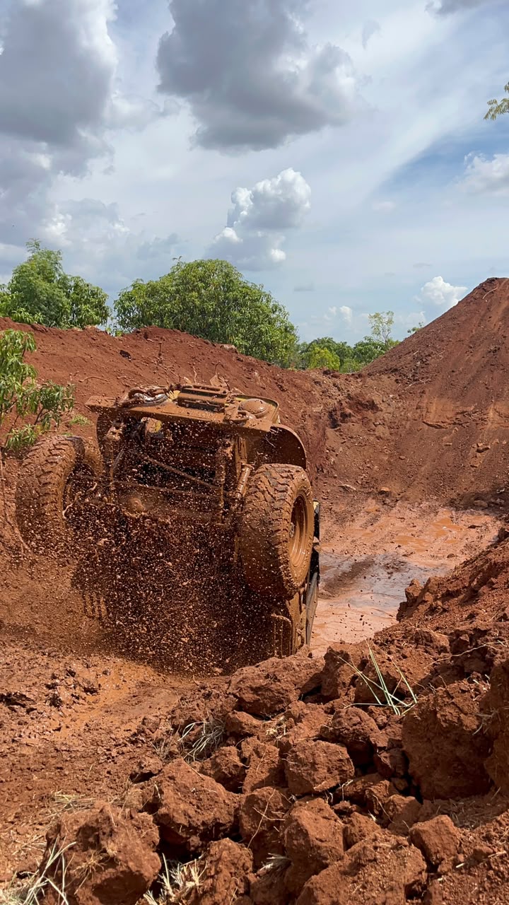 MUDBUG OFF-ROAD – Mud, Slopes & a Serious Challenge  photo 1